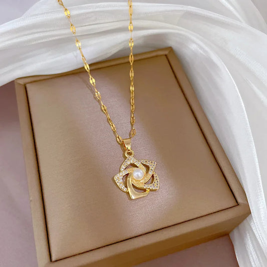 🌼 Vintage Flower Rotating Necklace