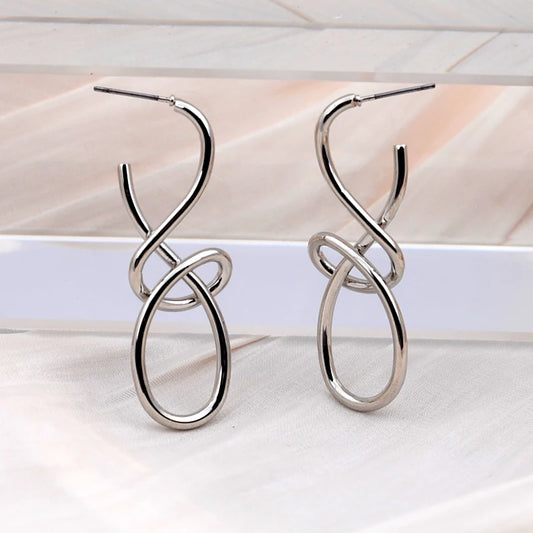 🔮 Vintage Knitted Metal Dangle Earrings
