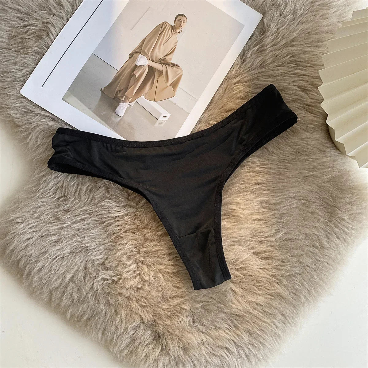 š Leopard-Print Ice Silk Thong ā Wild & Seamless Comfort