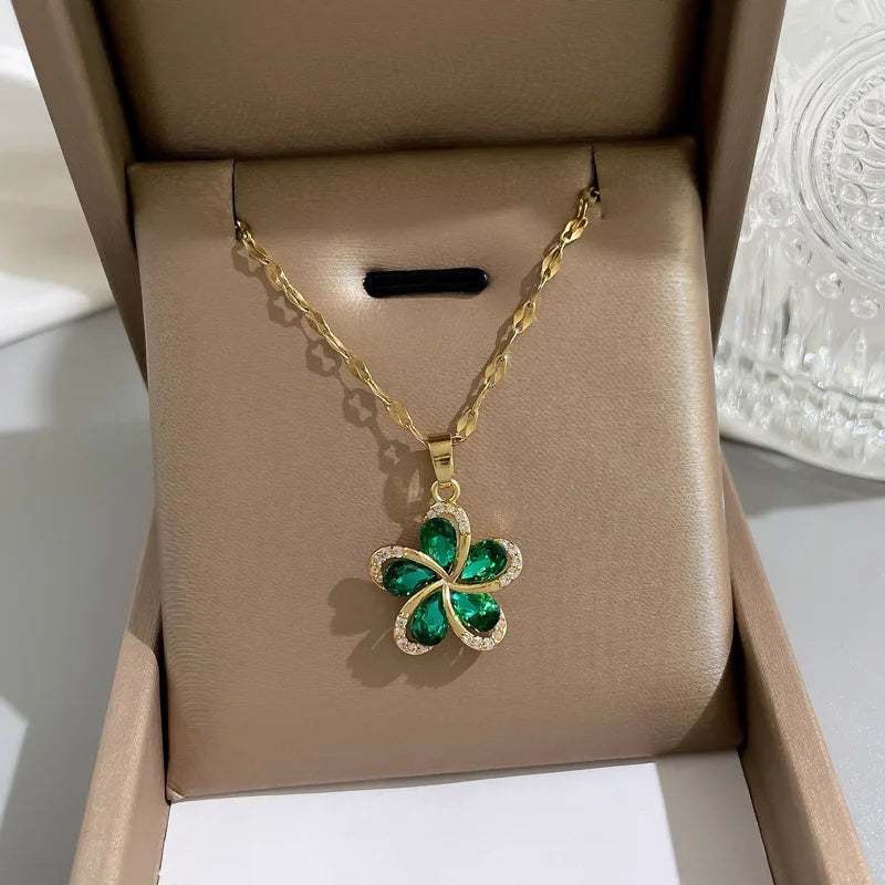 š¼ Vintage Flower Rotating Necklace