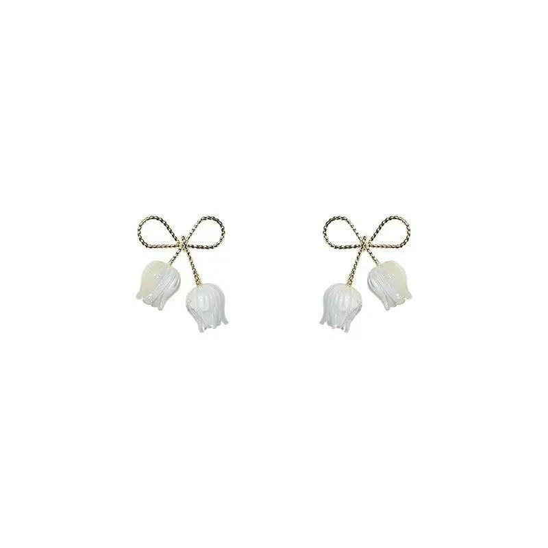 🌷 Lady Bow Tulip Earrings