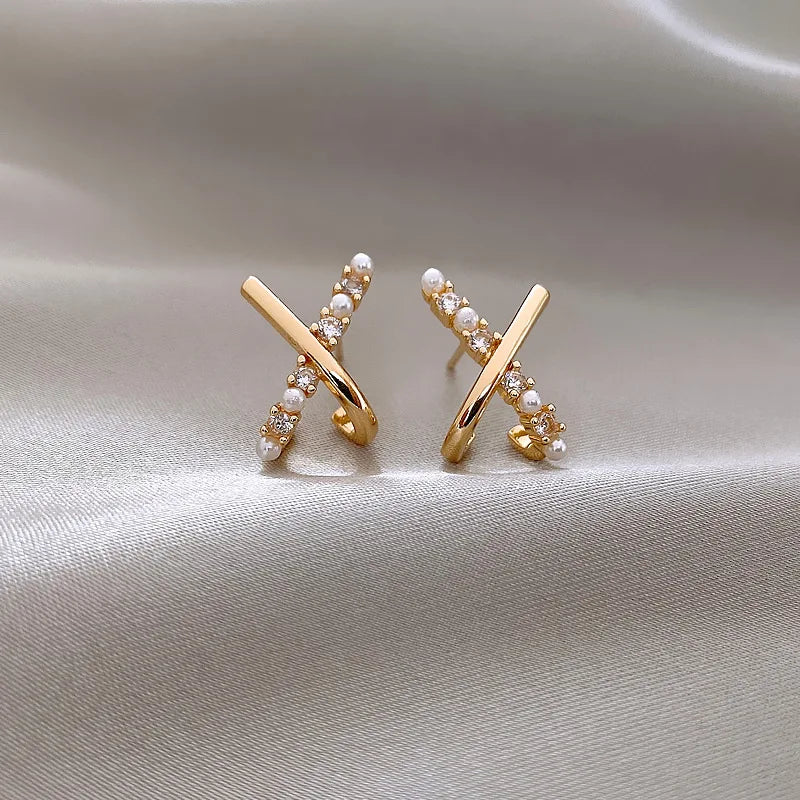 🌹 French-Korean Crystal Rose Stud Earrings