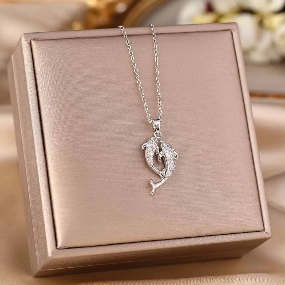 🐬 Exquisite Dolphin Pendant Necklace ✨