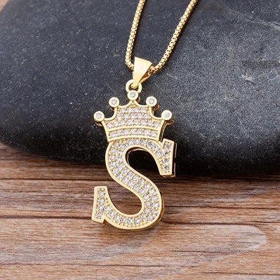 👑 Fashion Luxury A-Z Crown Alphabet Pendant Necklace