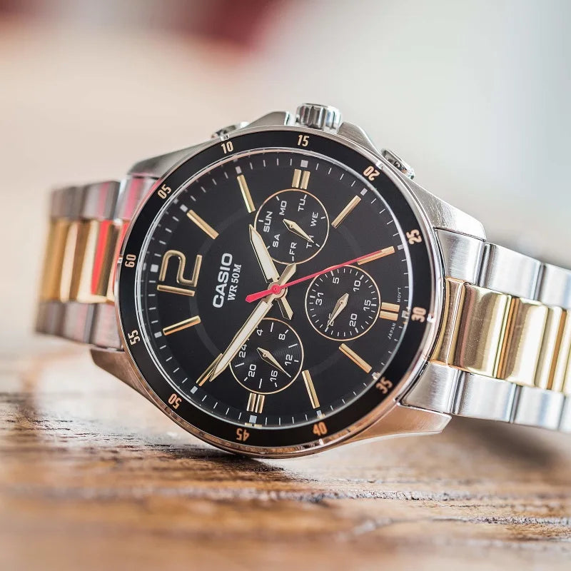 ⌚ Casio Men's Quartz Watch – Sporty & Durable Timepiece