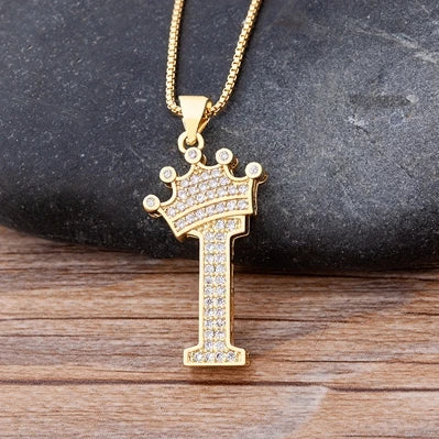 👑 Fashion Luxury A-Z Crown Alphabet Pendant Necklace
