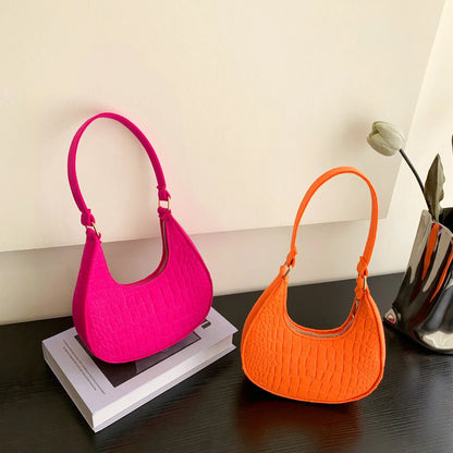 👜 Vintage Korean Underarm Bag – Soft Style & Structure