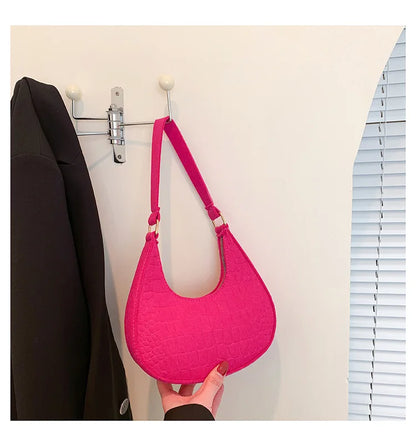 👜 Vintage Korean Underarm Bag – Soft Style & Structure