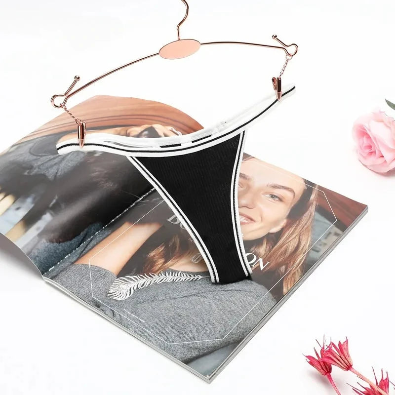 🌸 Seamless Cotton Thong – Soft & Sexy Comfort