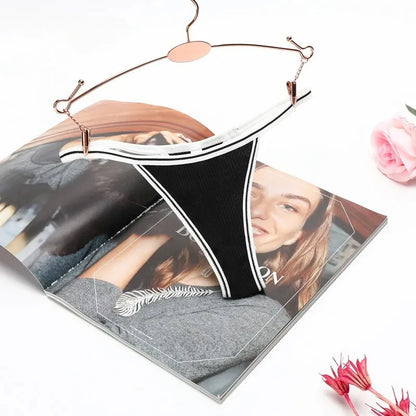 🌸 Seamless Cotton Thong – Soft & Sexy Comfort