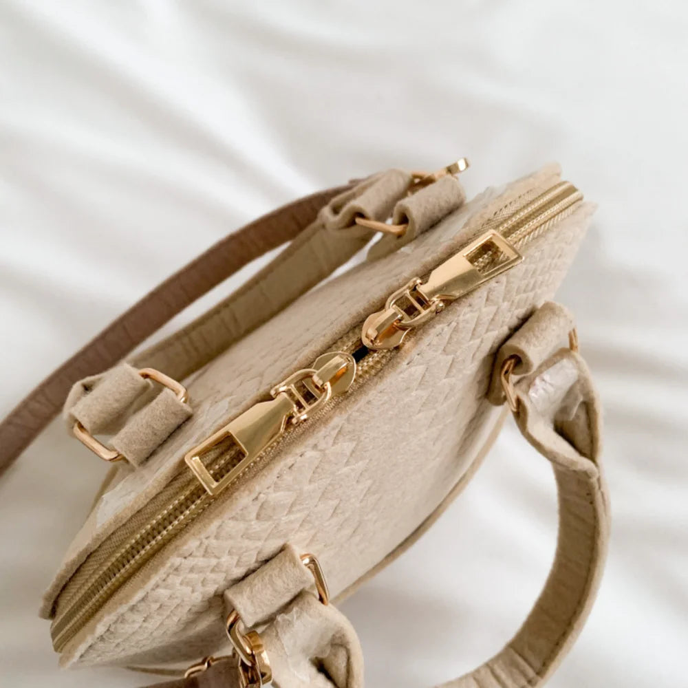 👜 Vintage Crocodile Pattern Shell Bag – Chic & Timeless