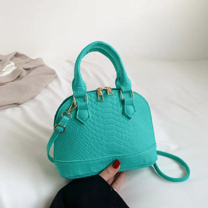 👜 Vintage Crocodile Pattern Shell Bag – Chic & Timeless