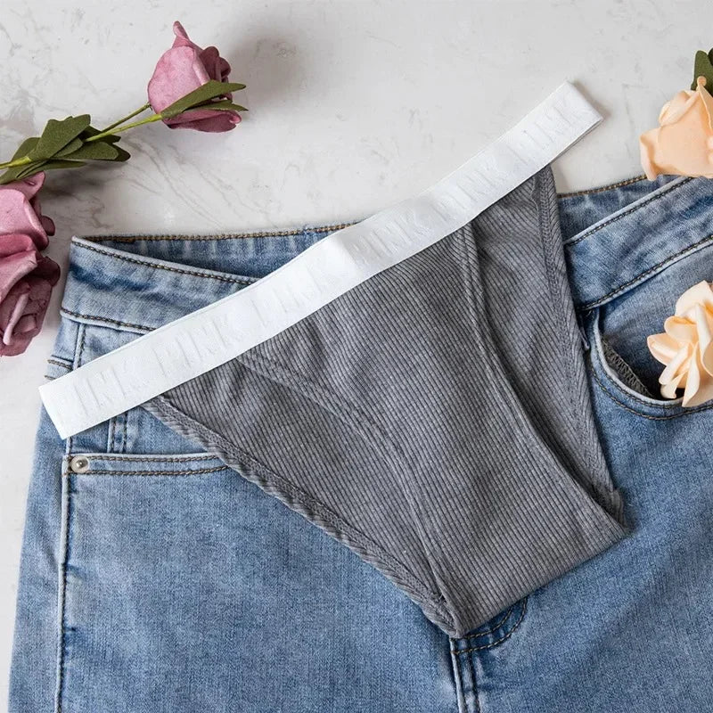 🩷 Comfort Cotton Panties – Everyday Softness & Fit