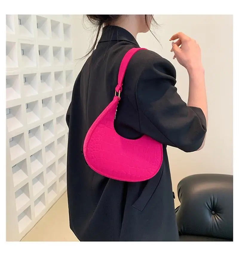 👜 Vintage Korean Underarm Bag – Soft Style & Structure