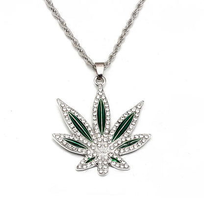 🍁 Vintage Style Inlaid Metal Maple Leaf Necklace