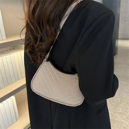 👜 Retro Felt Underarm Bag – Timeless & Trendy