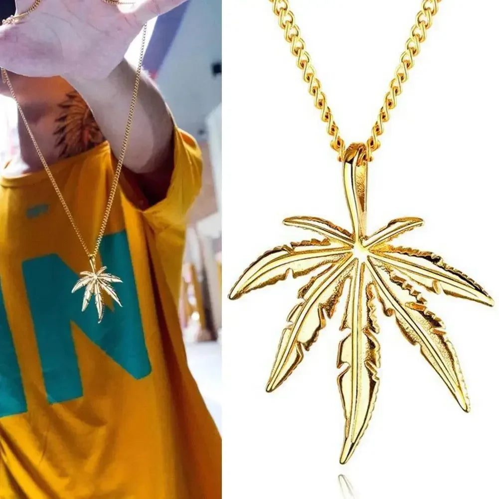 🍁 Hot Fashion Maple Leaf Pendant Necklace