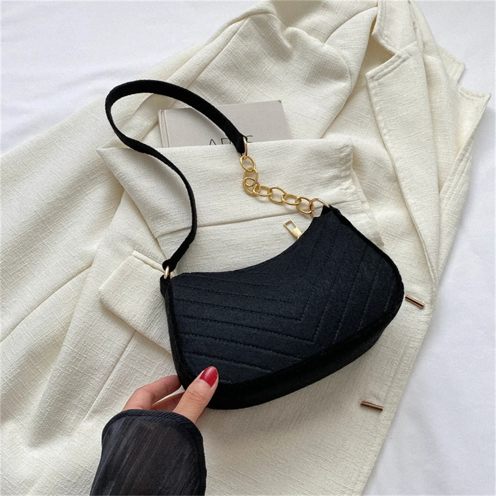 👜 Retro Felt Underarm Bag – Timeless & Trendy