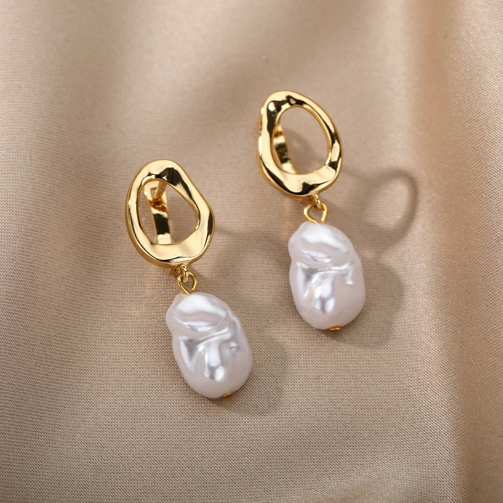 ✨ Heart Stainless Steel Hoop Earrings – Sparkling Elegance