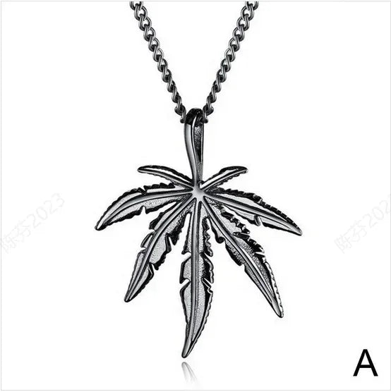 🍁 Hot Fashion Maple Leaf Pendant Necklace