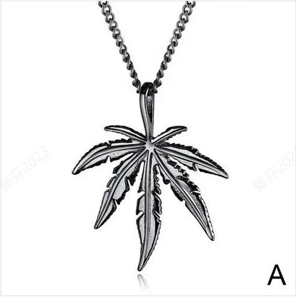 🍁 Hot Fashion Maple Leaf Pendant Necklace