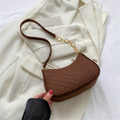 👜 Retro Felt Underarm Bag – Timeless & Trendy