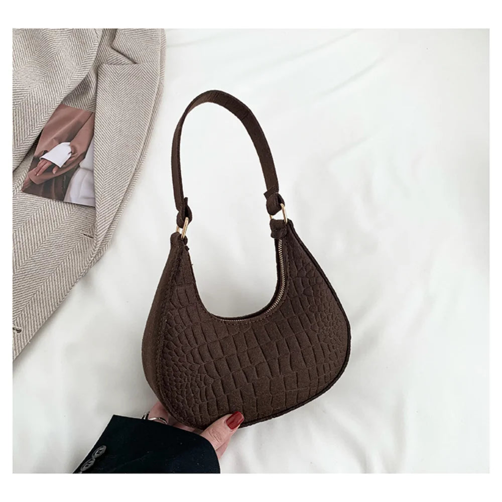 👜 Retro Felt Underarm Bag – Timeless & Trendy