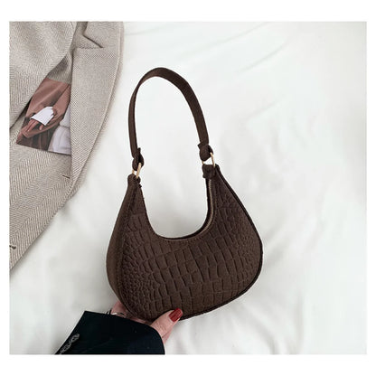 👜 Retro Felt Underarm Bag – Timeless & Trendy