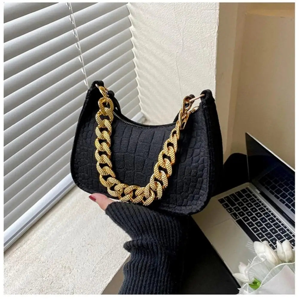 👜 Elegant Chain Shoulder Bag – Summer Luxe Vibes