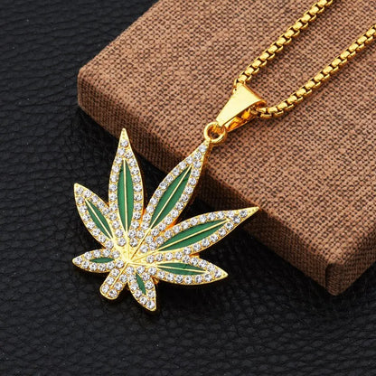 🍁 Vintage Style Inlaid Metal Maple Leaf Necklace
