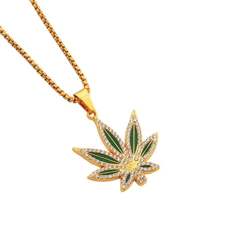 🍁 Vintage Style Inlaid Metal Maple Leaf Necklace