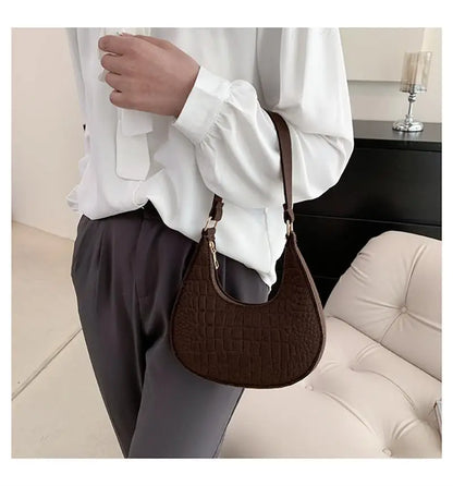 👜 Vintage Korean Underarm Bag – Soft Style & Structure
