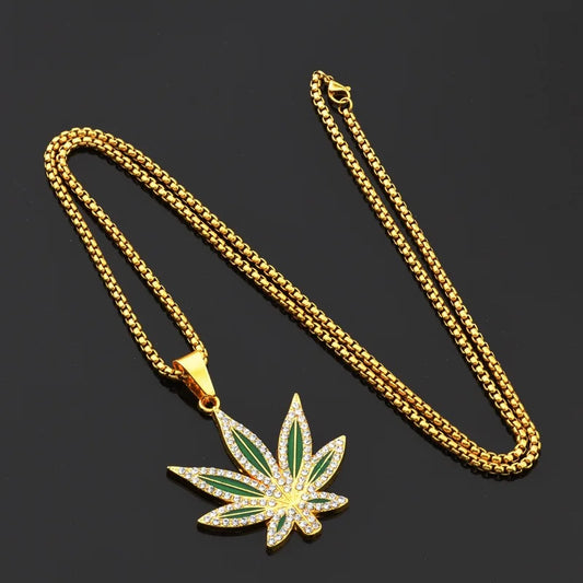 🍁 Vintage Style Inlaid Metal Maple Leaf Necklace