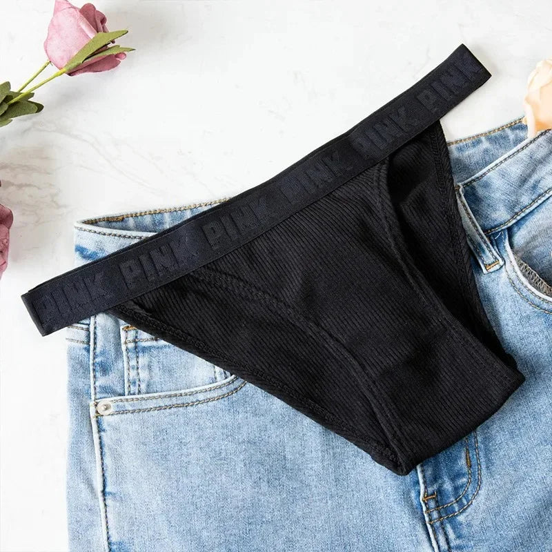 🩷 Comfort Cotton Panties – Everyday Softness & Fit