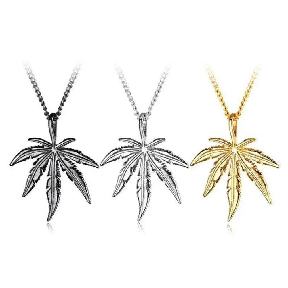 🍁 Hot Fashion Maple Leaf Pendant Necklace