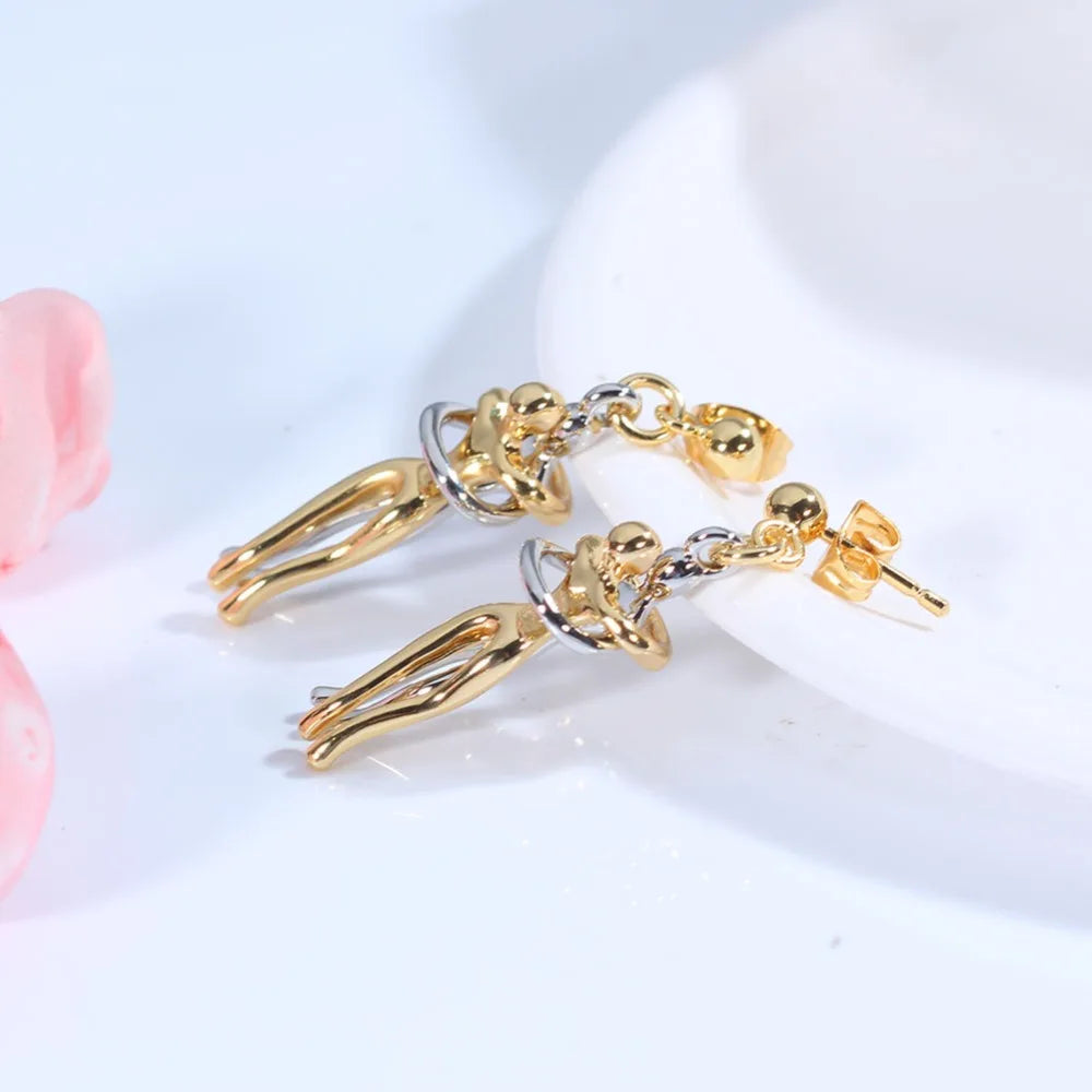 💛 New 14K Gold Embrace Pendant – Romantic Duo Jewelry