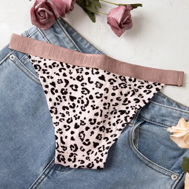 🩷 Comfort Cotton Panties – Everyday Softness & Fit